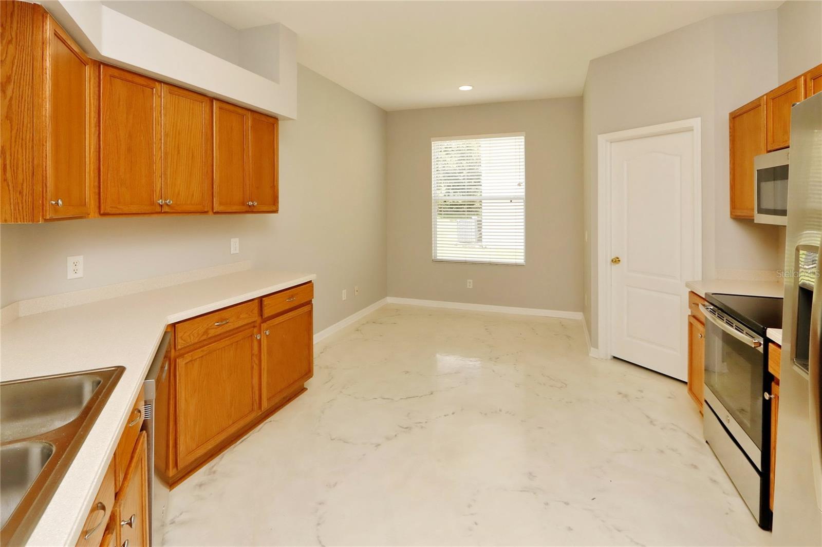 WILDERNESS LAKE PRESERVE - Residential