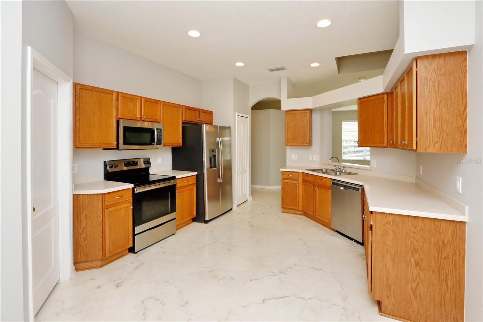 WILDERNESS LAKE PRESERVE - Residential