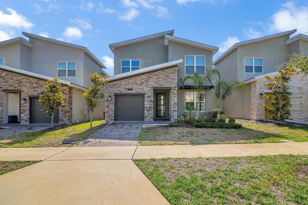 Photo of 1025 Leader Street, Davenport, FL 33896 (MLS # S5158153)