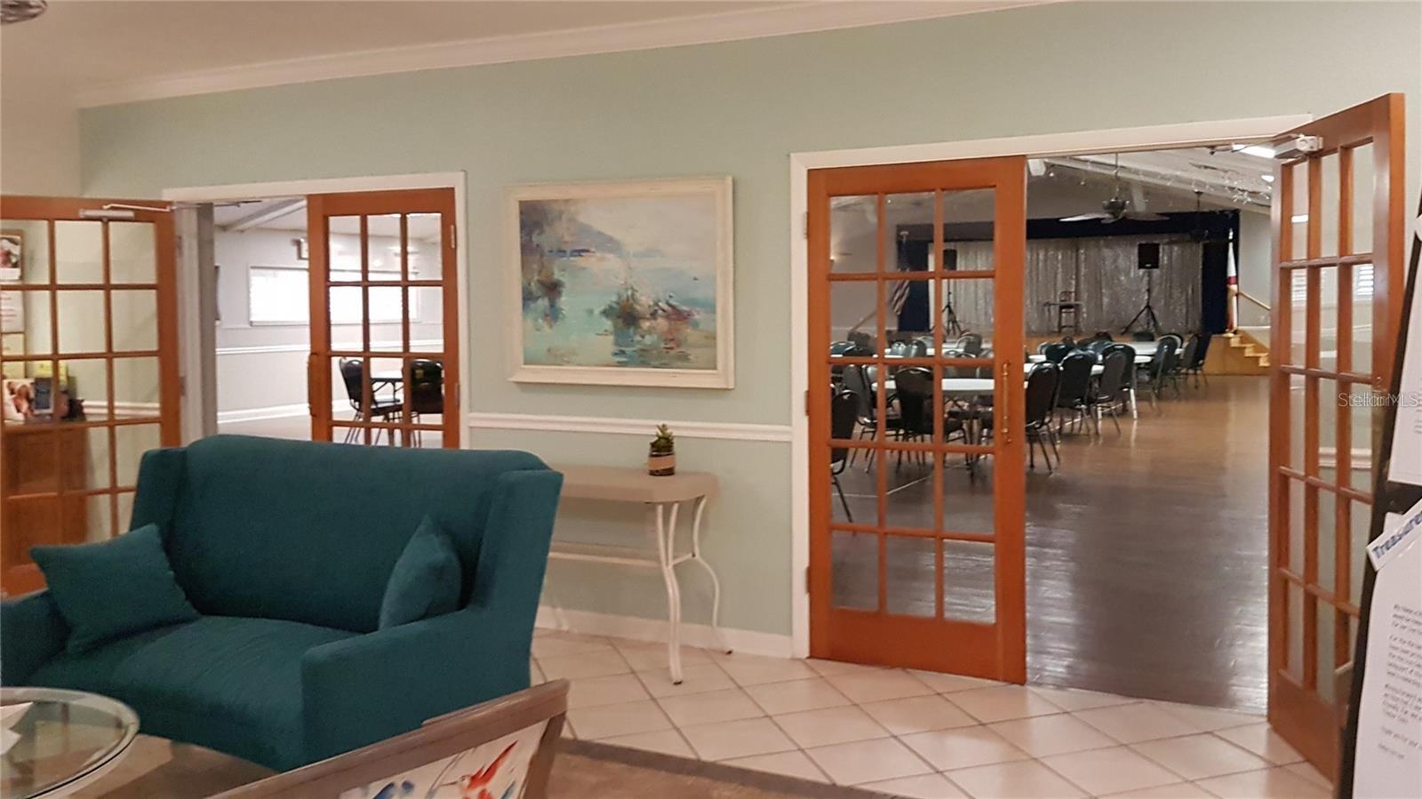 CHATEAU VILLAGE CONDO 03 - Residential