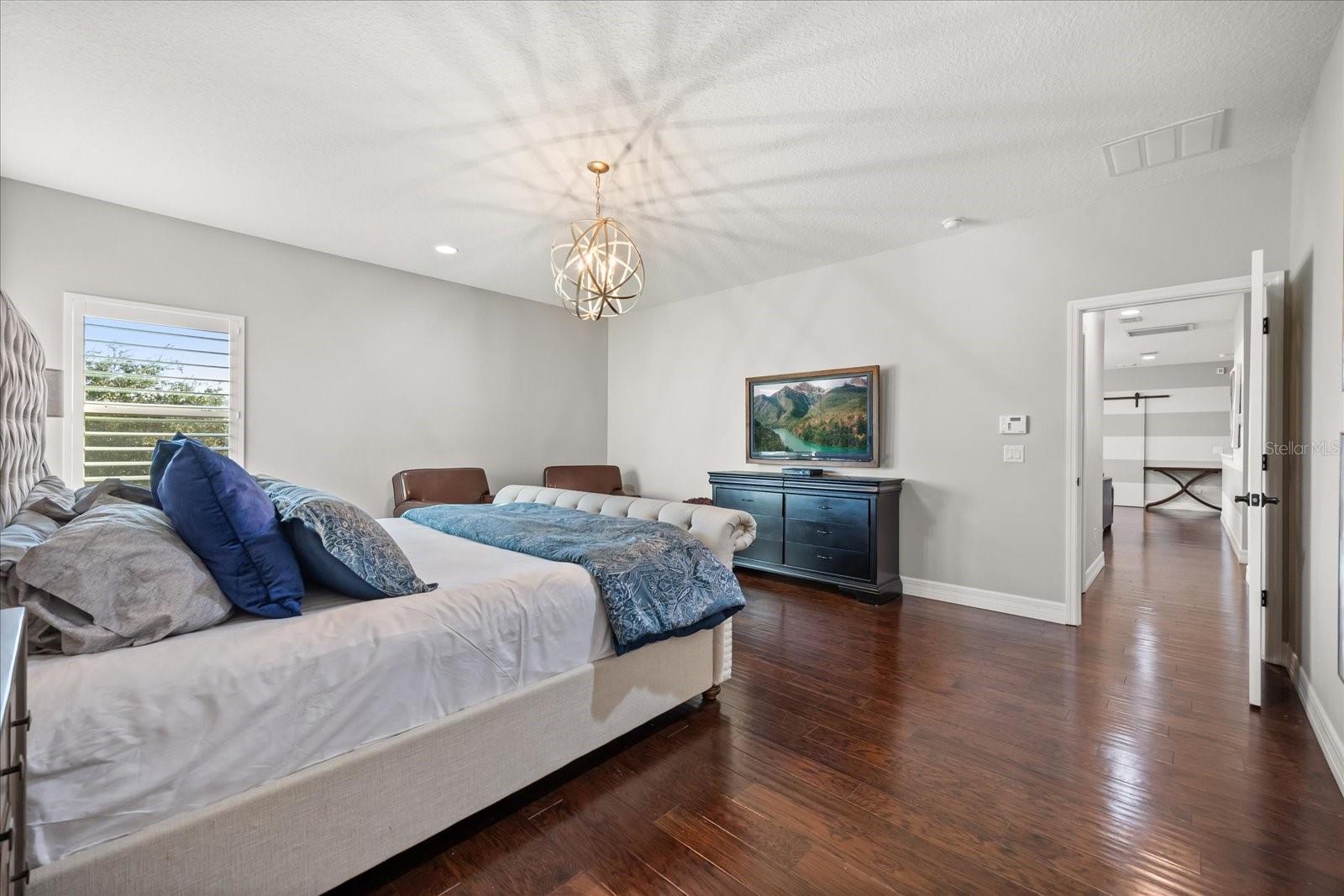 LAKESIDE ESTATES - Residential