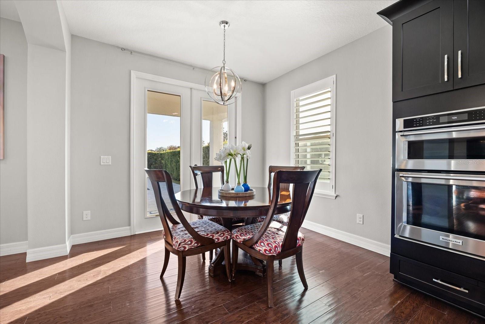 LAKESIDE ESTATES - Residential