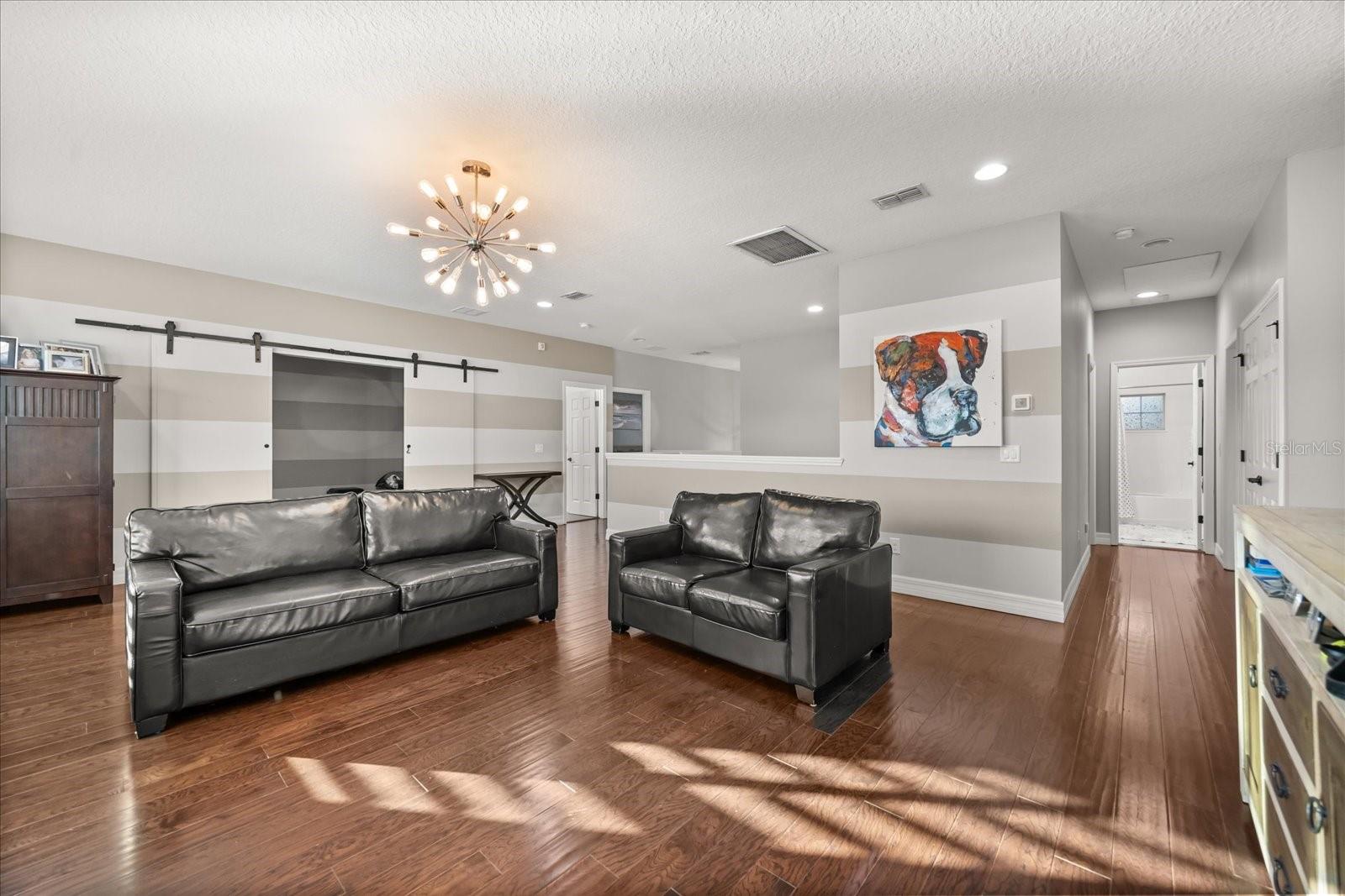 LAKESIDE ESTATES - Residential