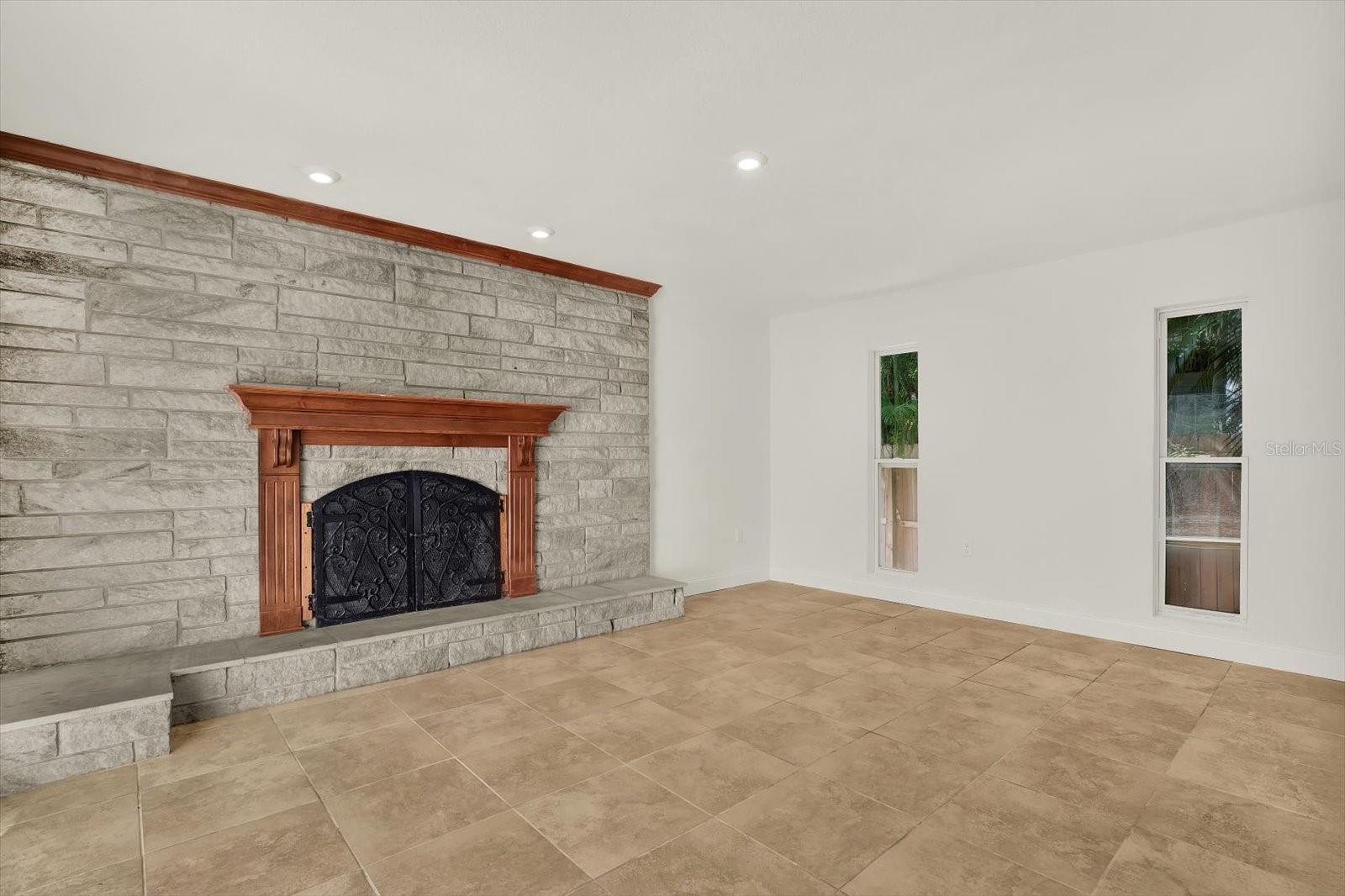 SHOREACRES CENTER - Residential