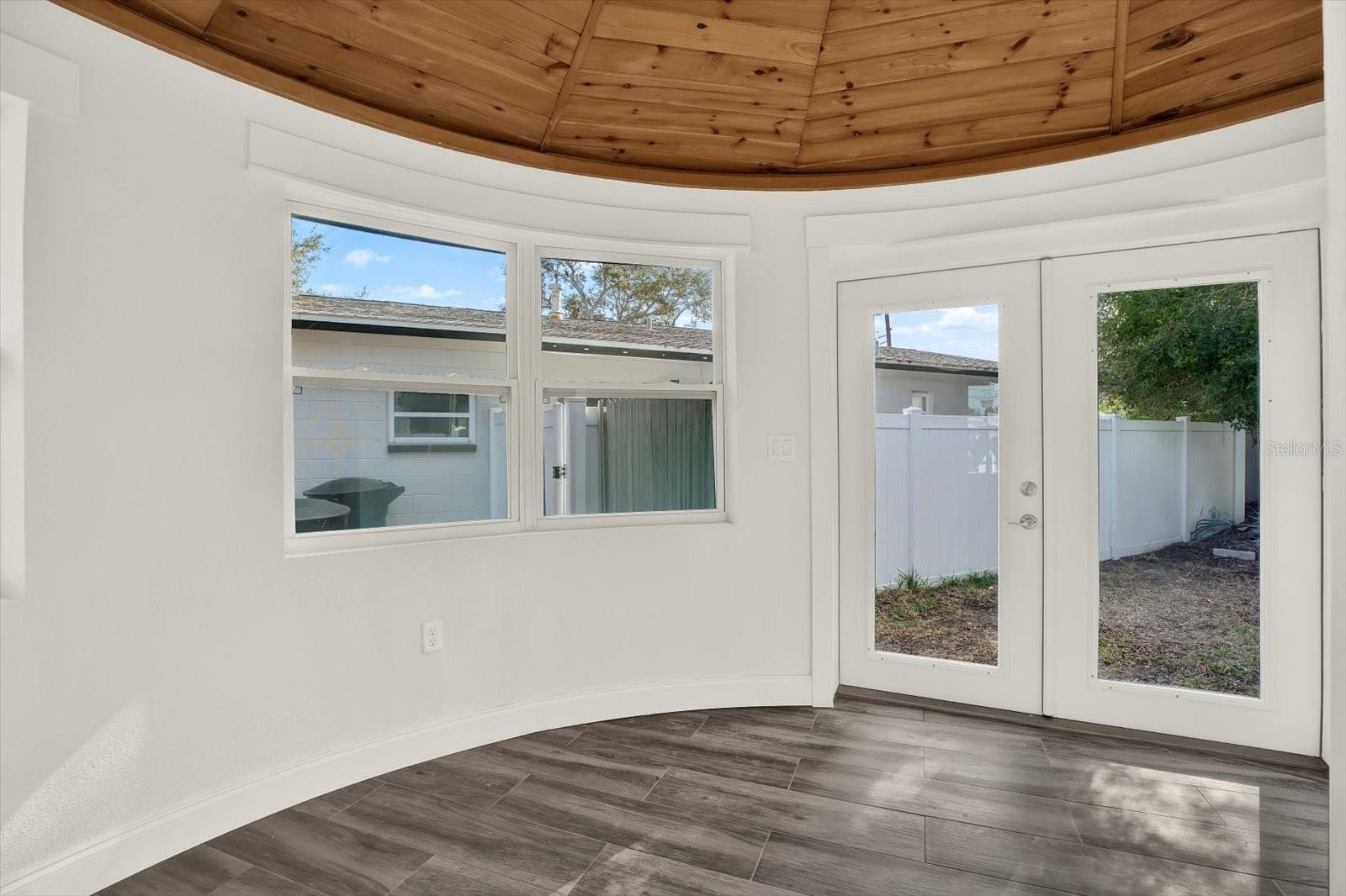 SHOREACRES CENTER - Residential