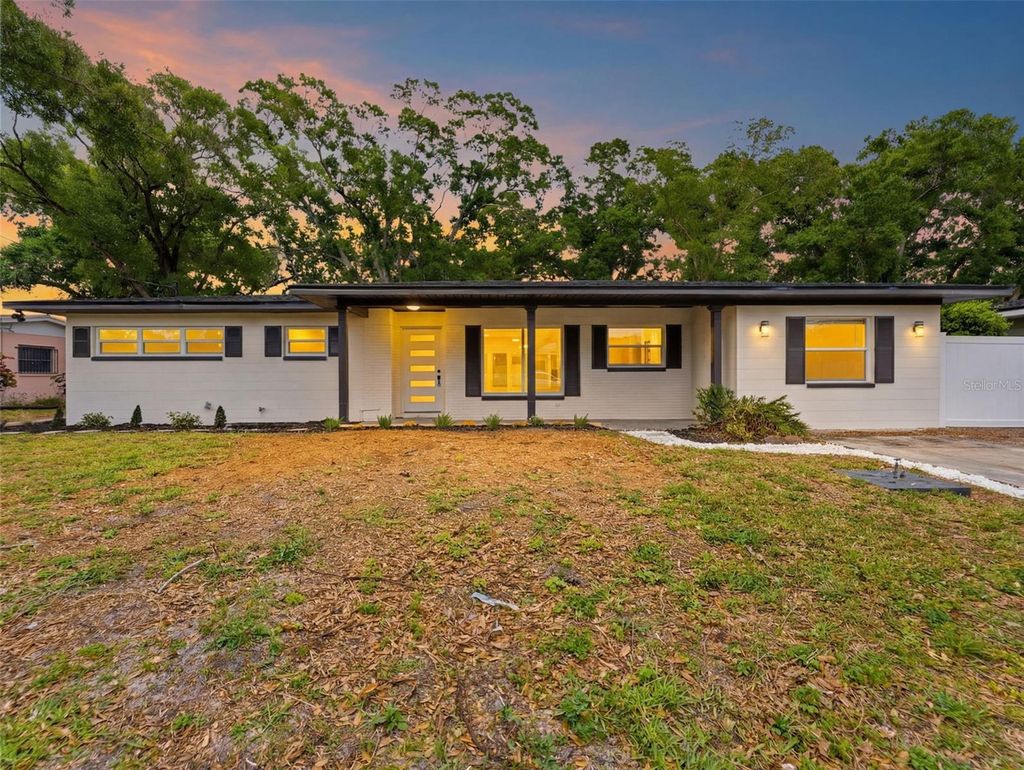 Photo of 1714 W Saint Isabel Street, Tampa, FL 33607 (MLS # TB8493929)