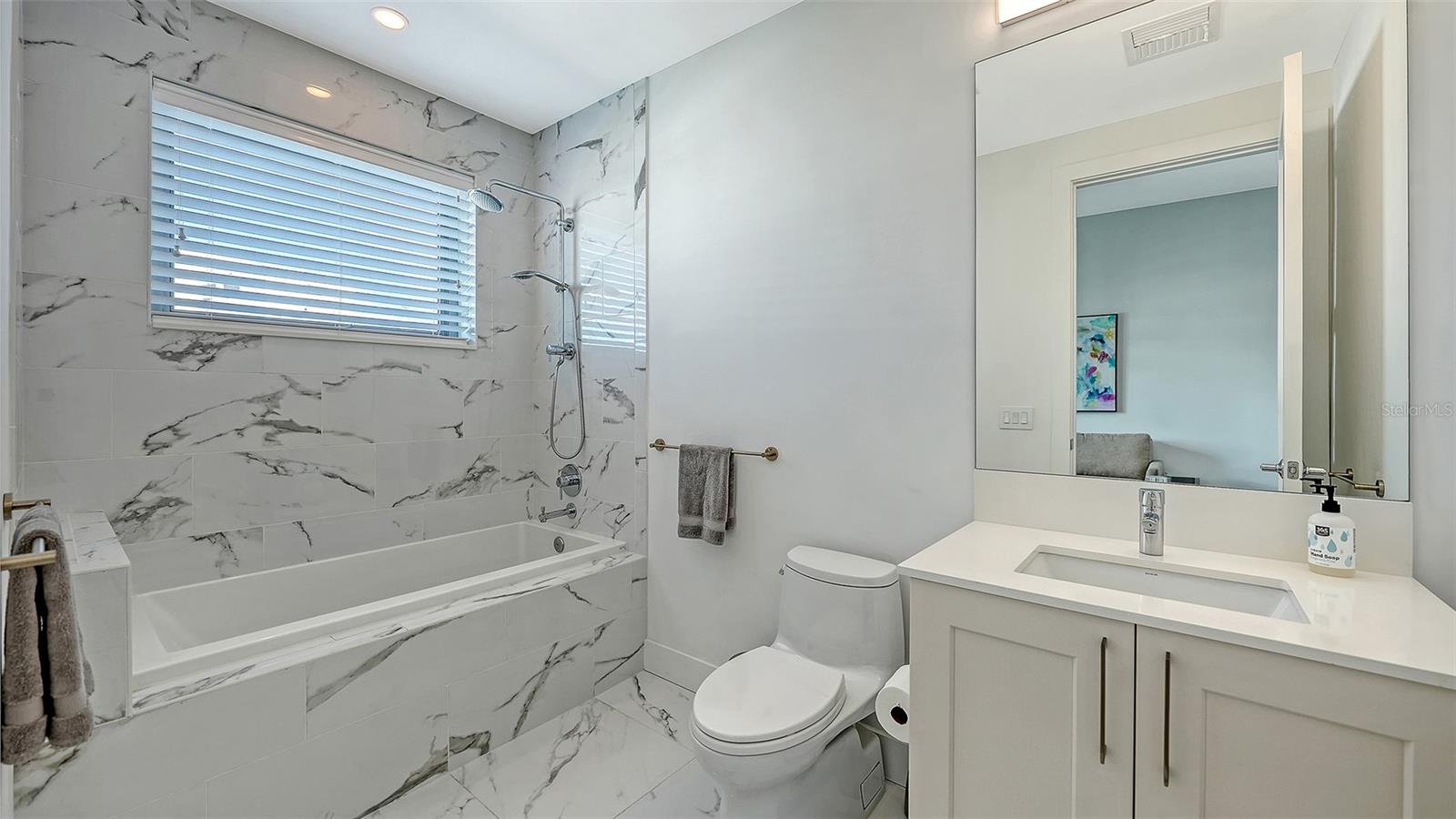 VUE SARASOTA BAY - Residential