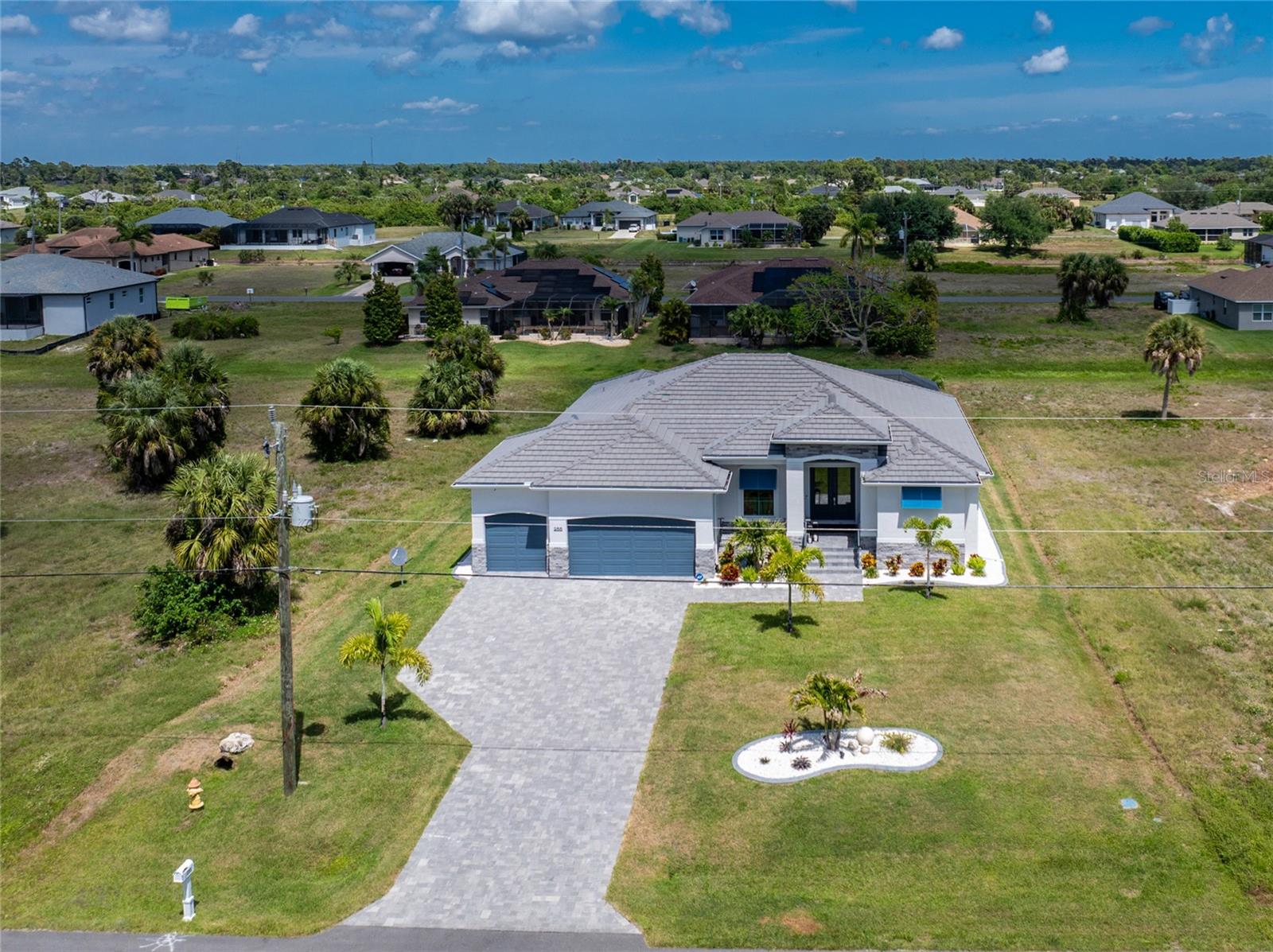 ROTONDA PINE VALLEY - Residential