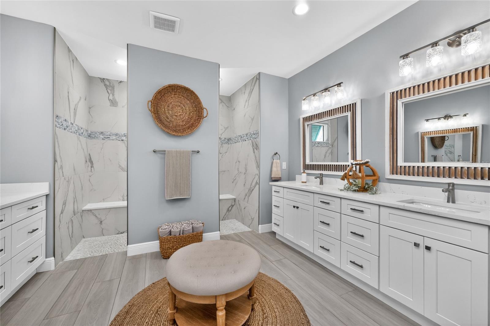 ROTONDA PINE VALLEY - Residential