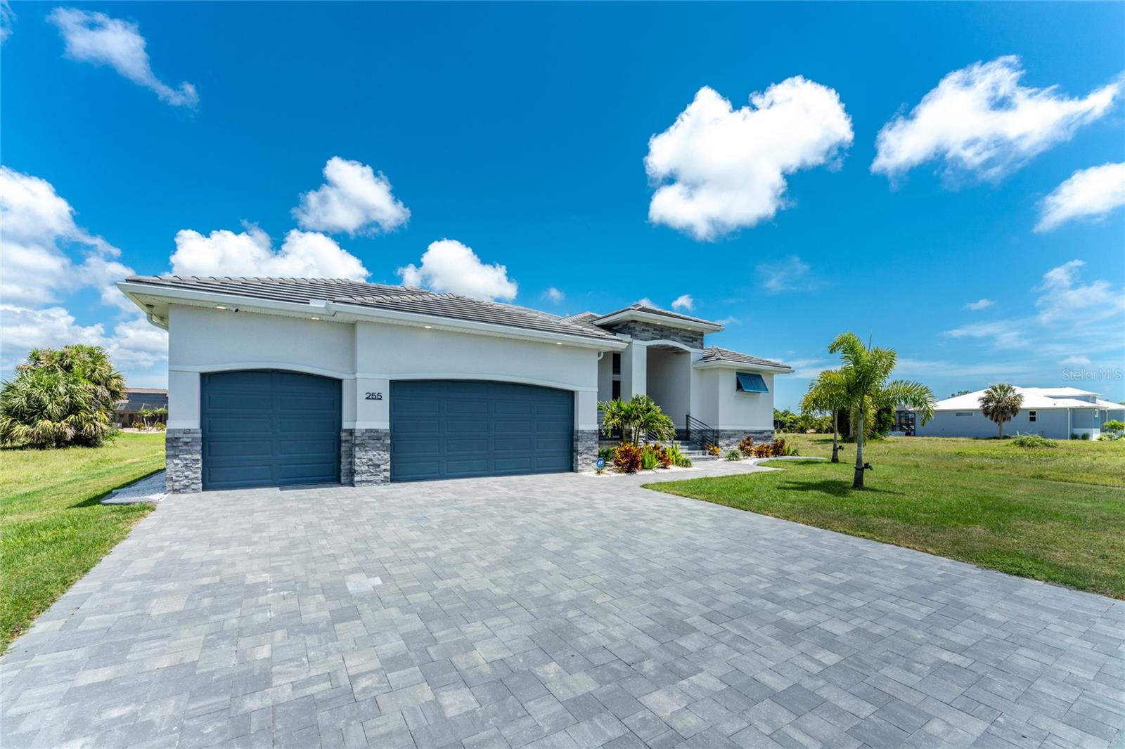 ROTONDA PINE VALLEY - Residential