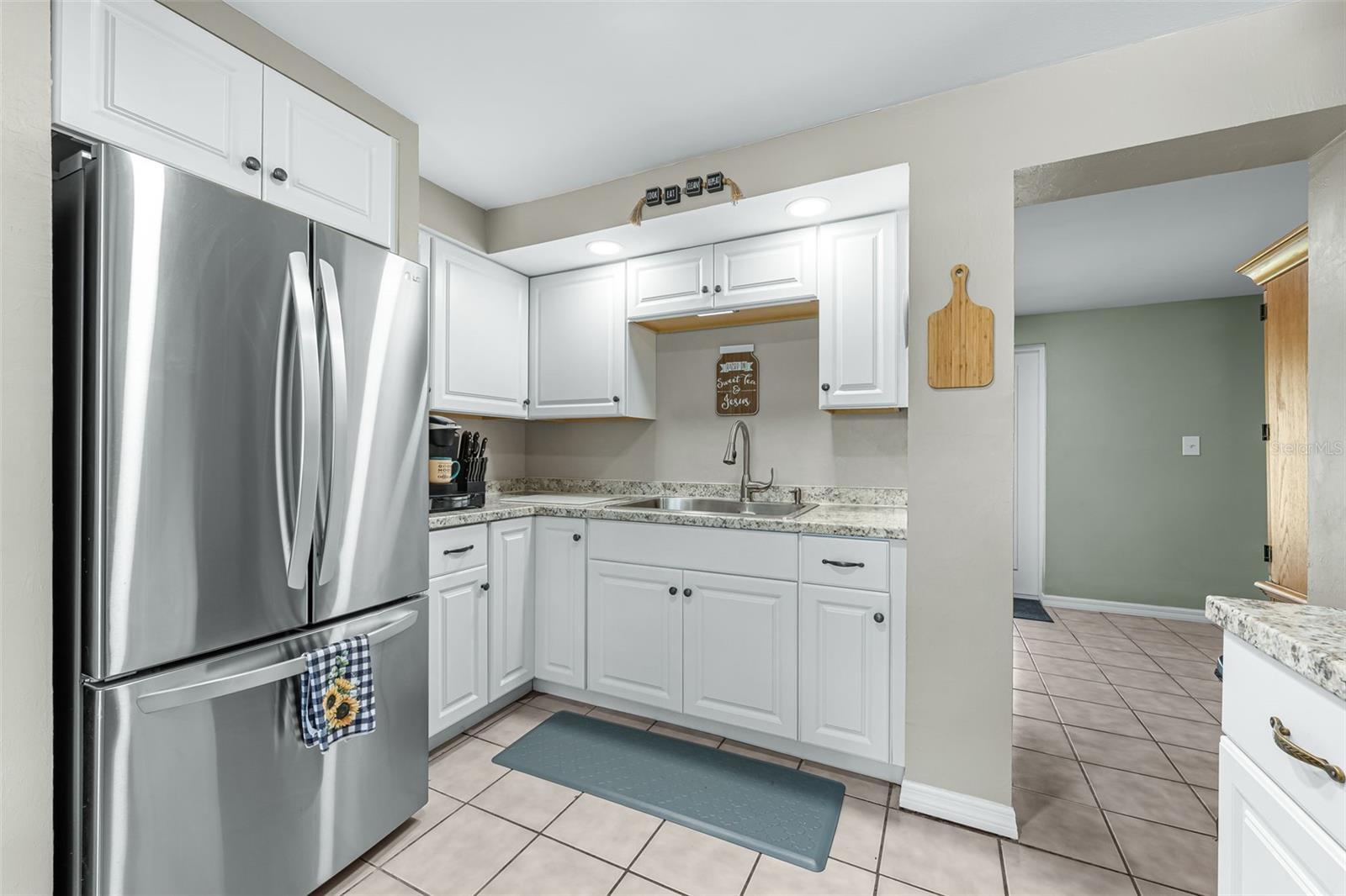 EAST LAKE COLONY - Residential