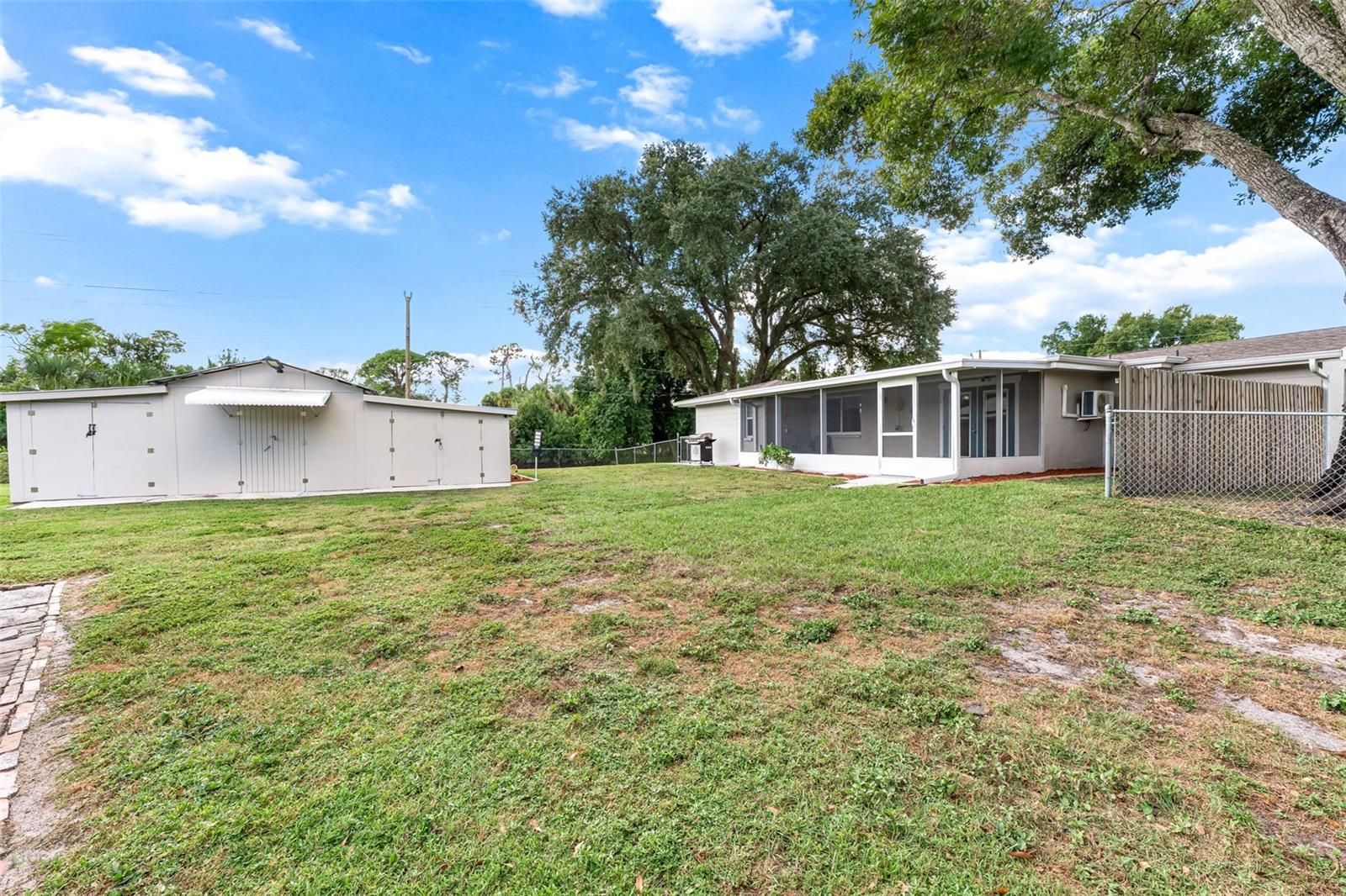 EAST LAKE COLONY - Residential