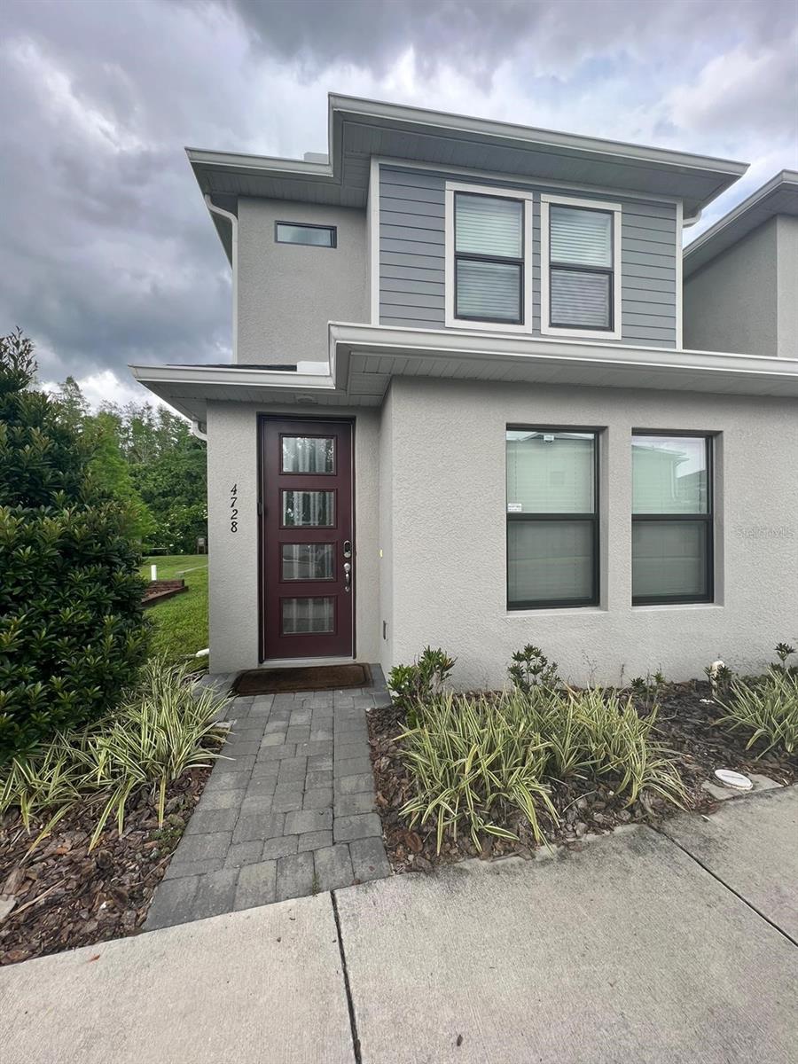 TERRA ESMERALDA TWNHMS - Residential Lease