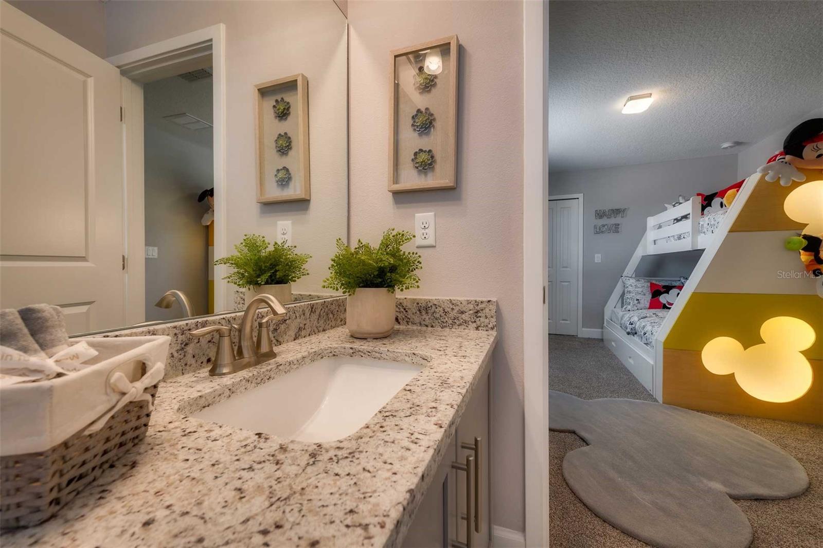 TERRA ESMERALDA TWNHMS - Residential Lease