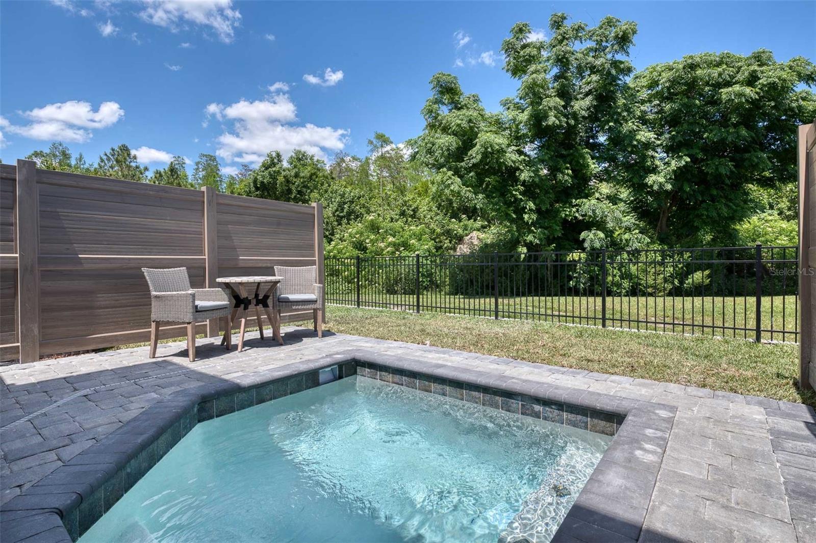 TERRA ESMERALDA TWNHMS - Residential Lease