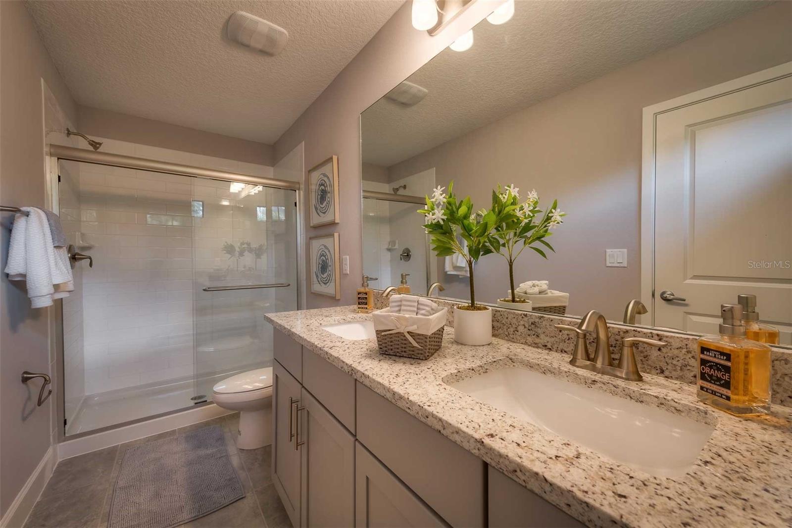 TERRA ESMERALDA TWNHMS - Residential Lease