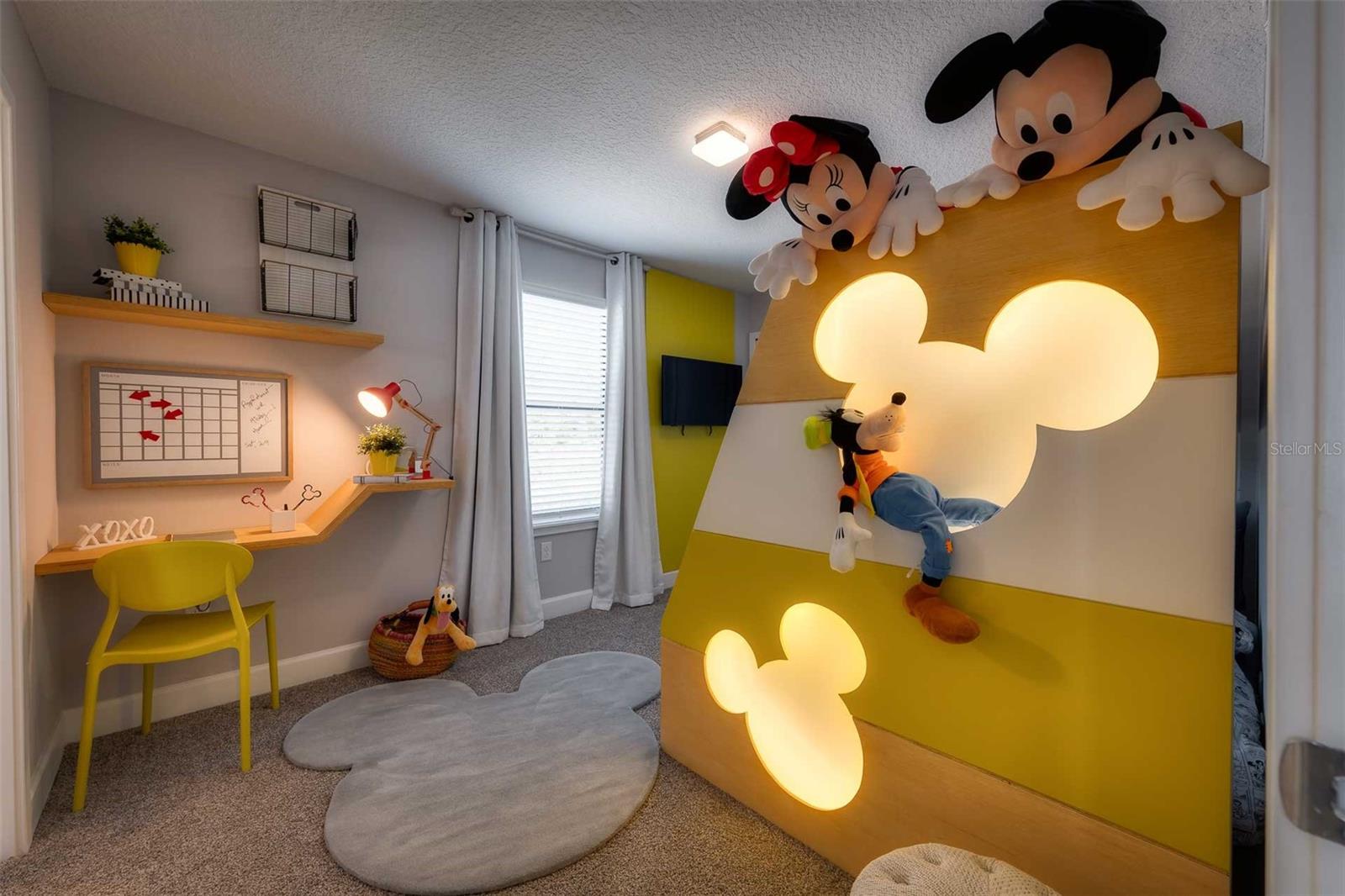 TERRA ESMERALDA TWNHMS - Residential Lease