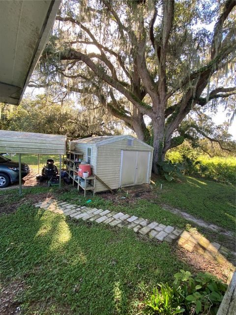 A home in BUSHNELL