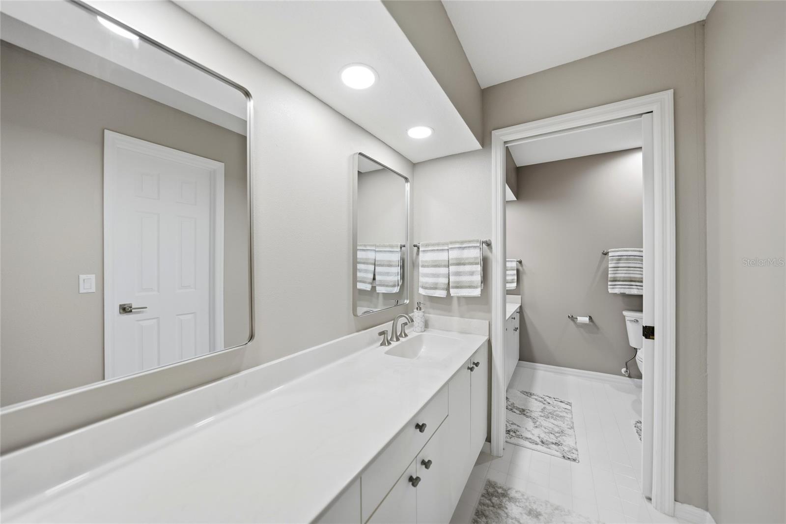 KINGSWAY GOLF VILLAS FIRST ADD - Residential