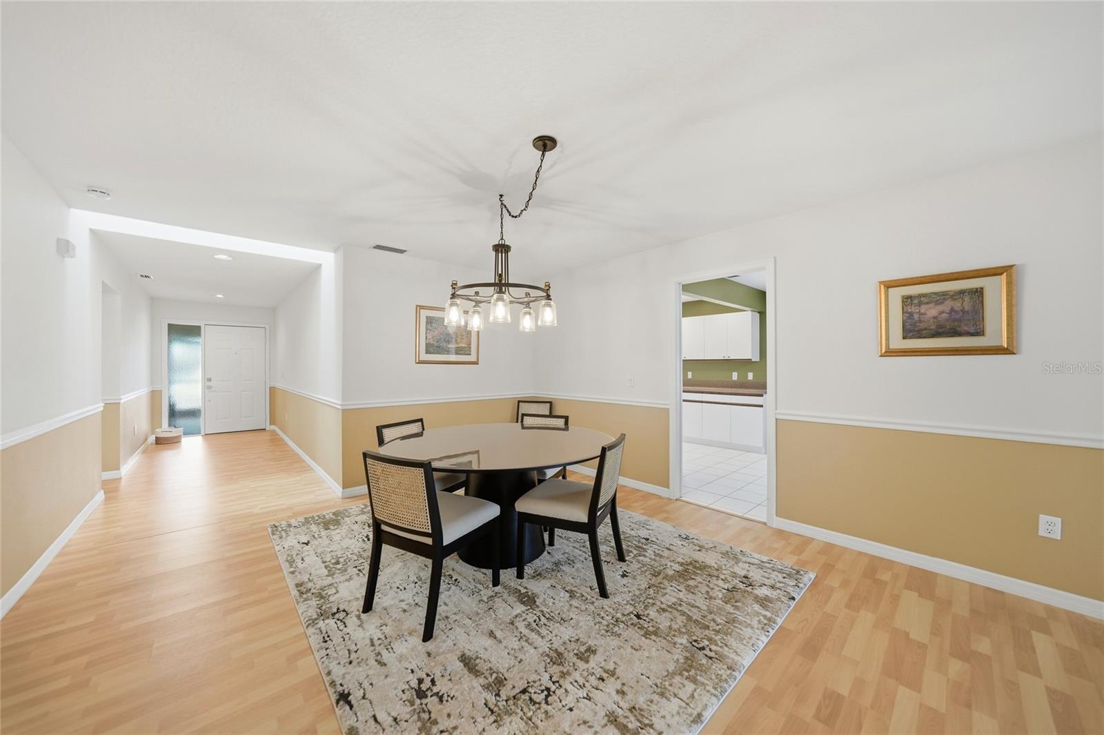 KINGSWAY GOLF VILLAS FIRST ADD - Residential