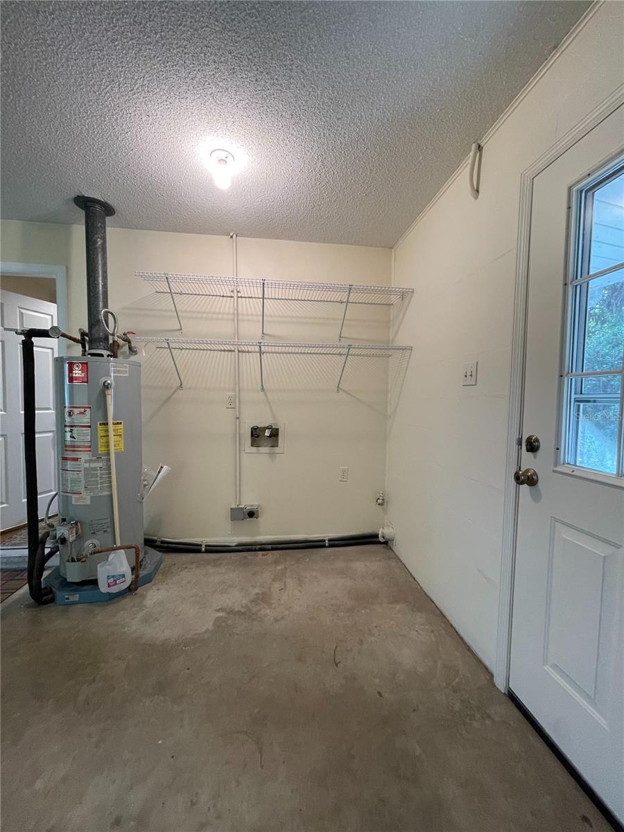 GAINESVILLE TOWN OF PINE PARK - Residential Lease