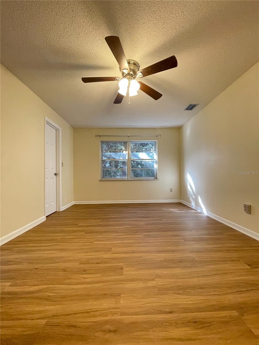 GAINESVILLE TOWN OF PINE PARK - Residential Lease