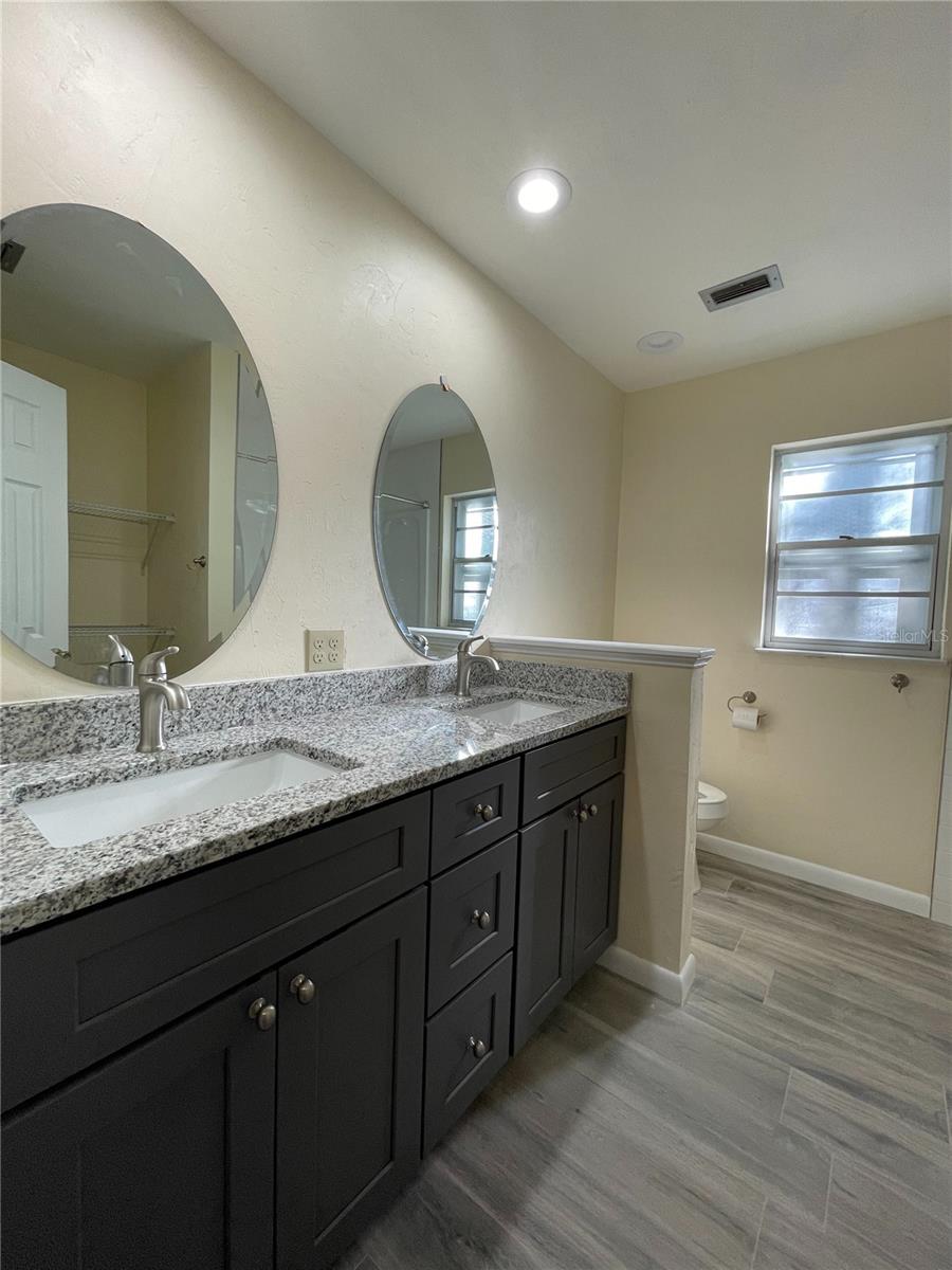 GAINESVILLE TOWN OF PINE PARK - Residential Lease