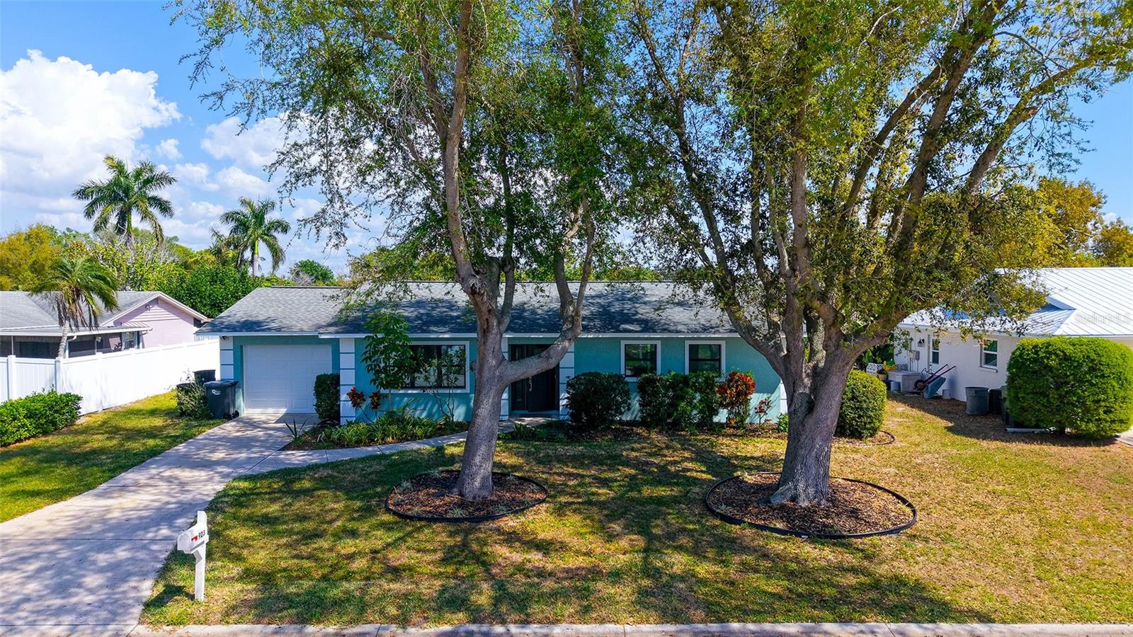 BONNIE LYNN ESTATES - Residential