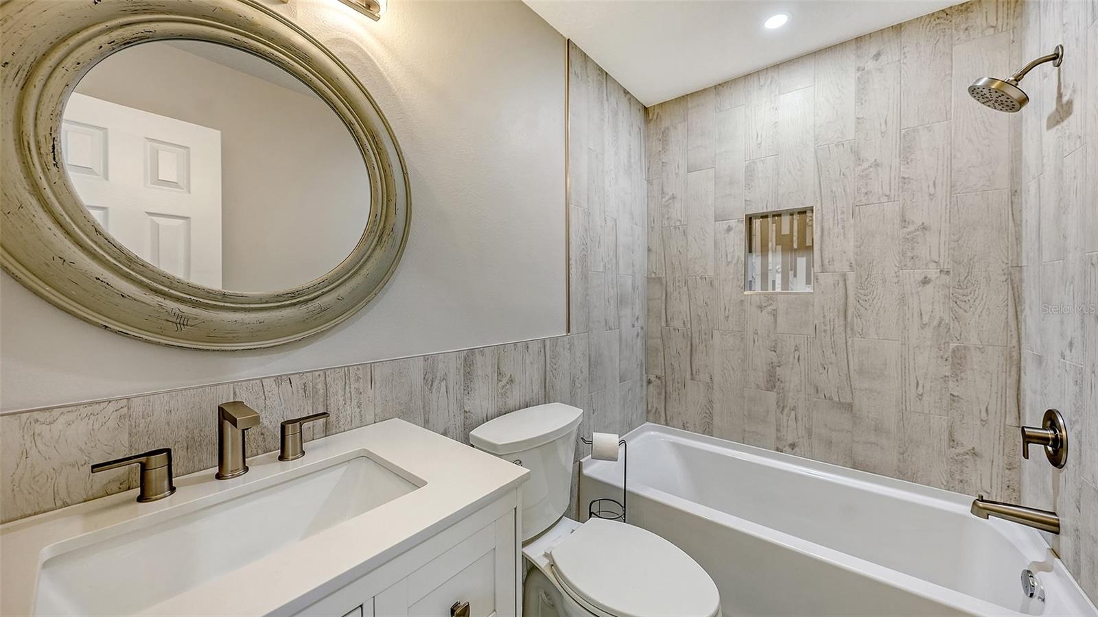 BONNIE LYNN ESTATES - Residential