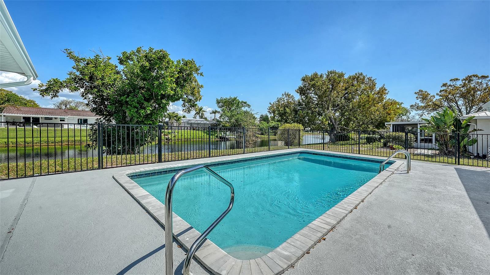 BONNIE LYNN ESTATES - Residential