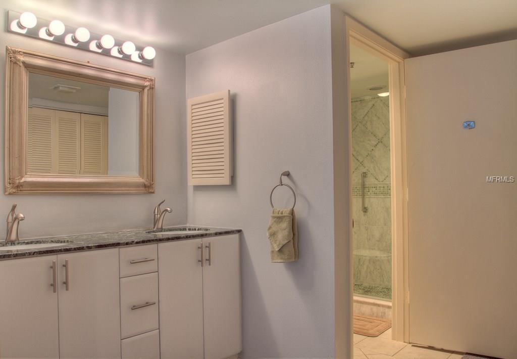 SEAPLACE VI - Residential Lease