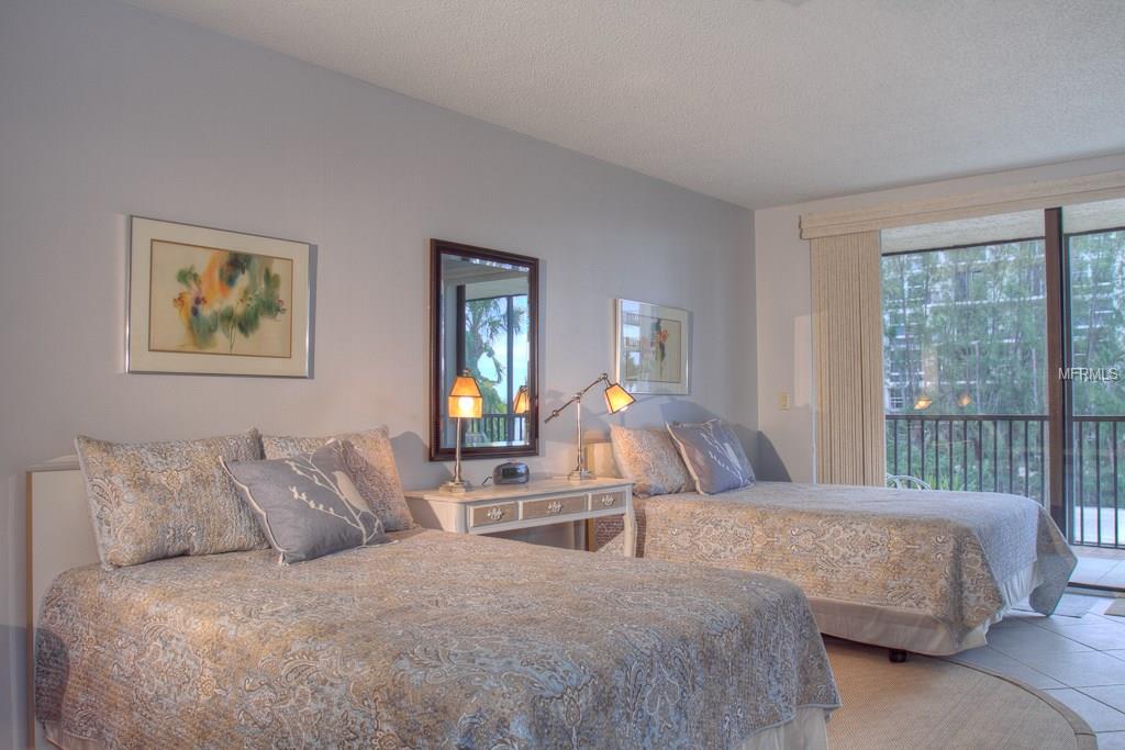 SEAPLACE VI - Residential Lease