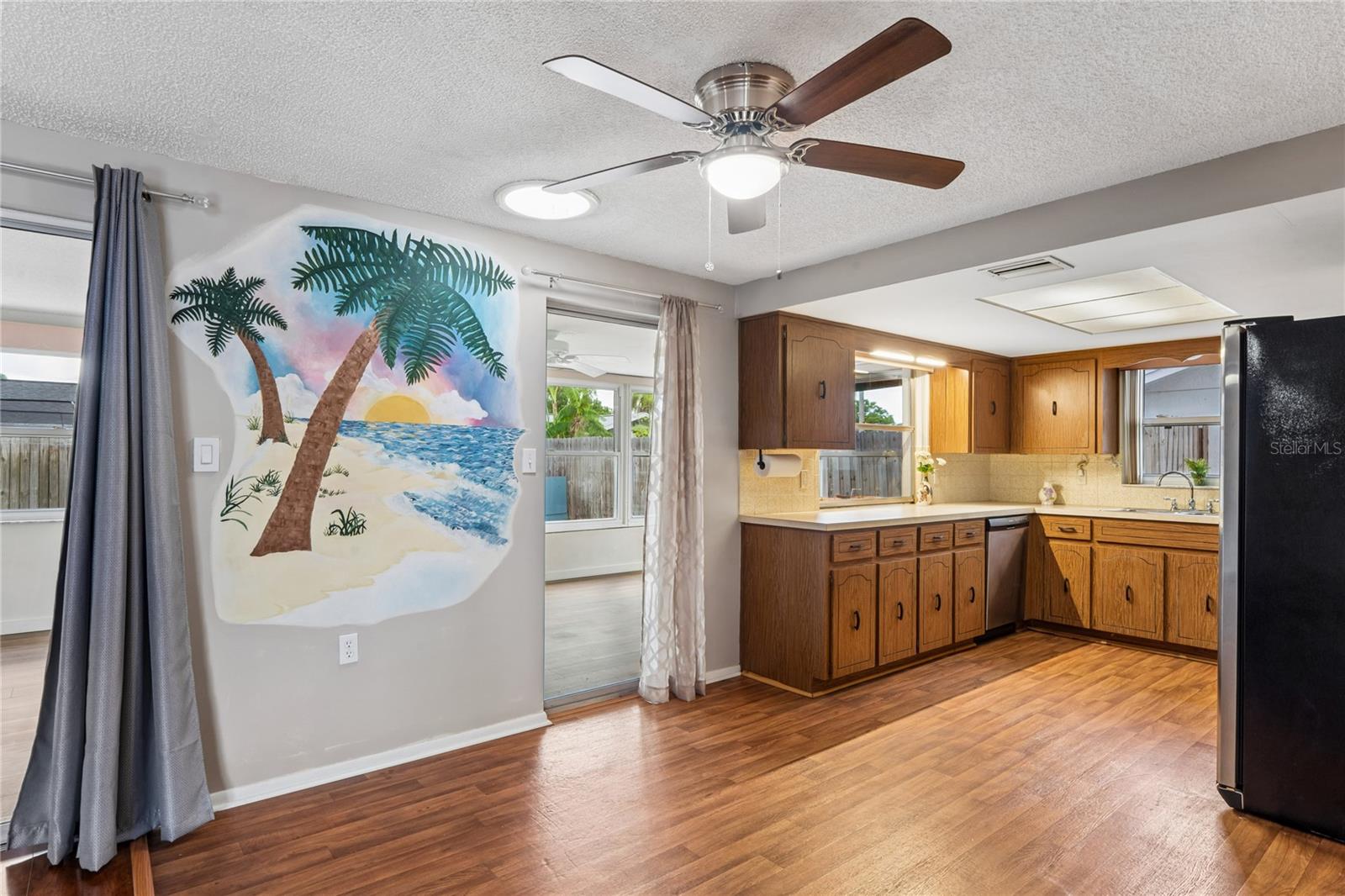 EMBASSY HILLS - Residential