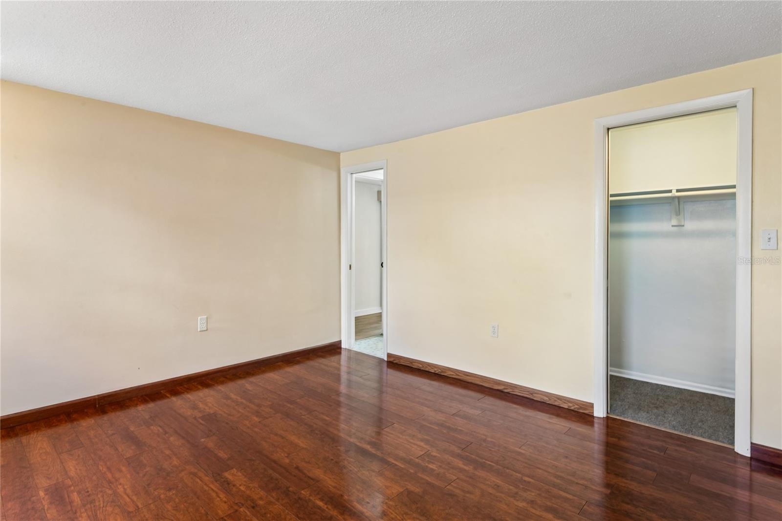 EMBASSY HILLS - Residential