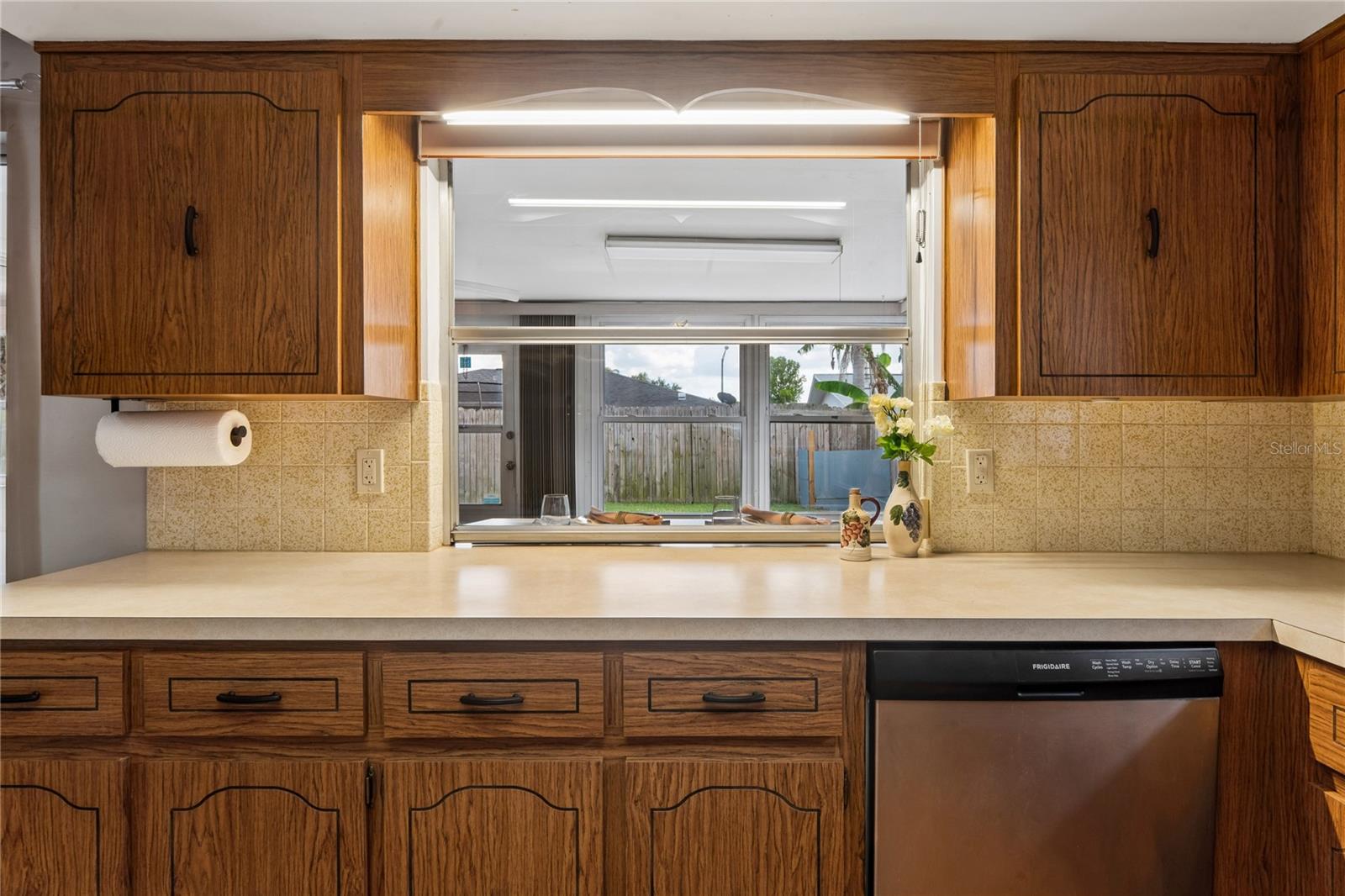 EMBASSY HILLS - Residential
