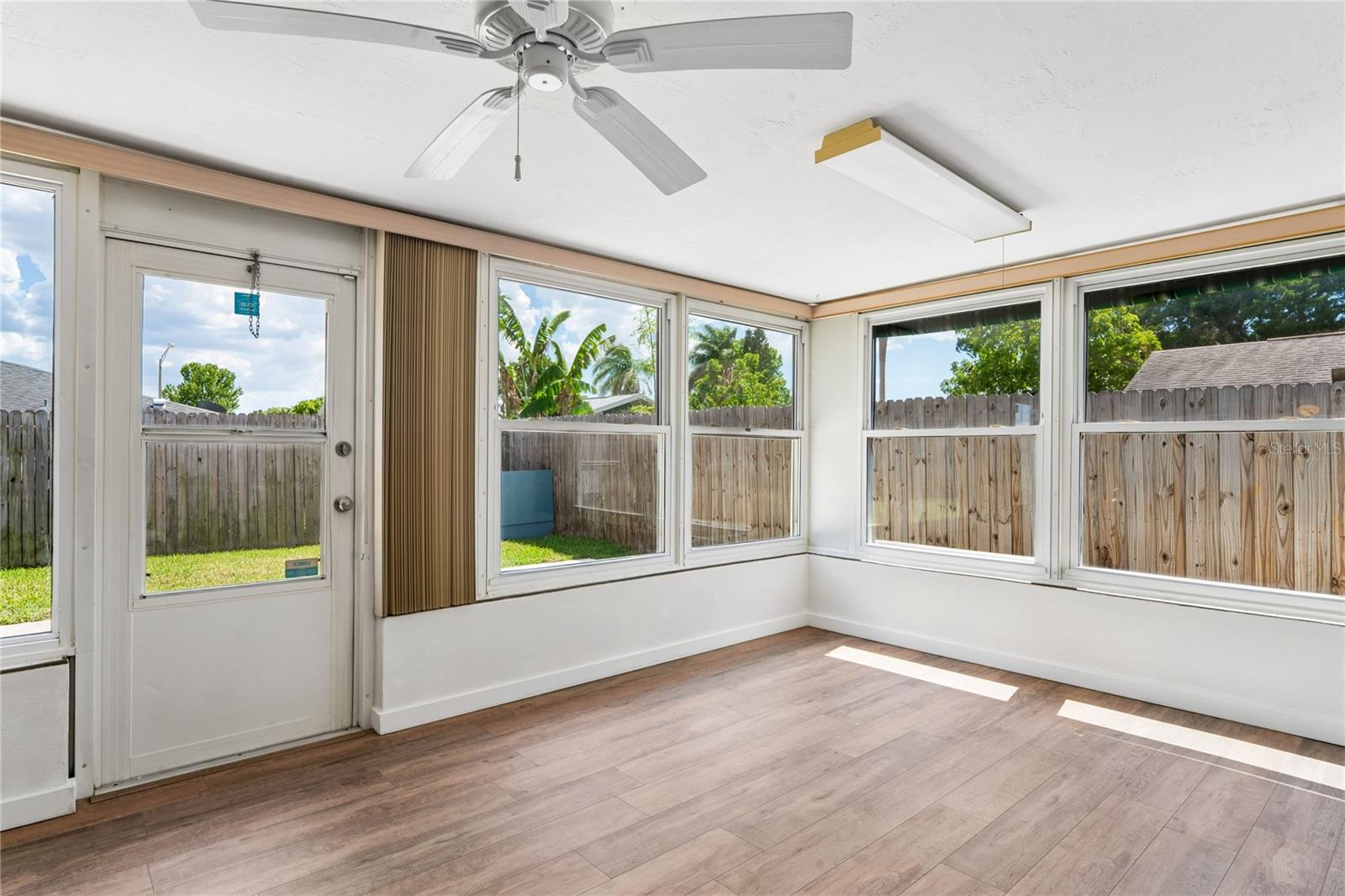 EMBASSY HILLS - Residential