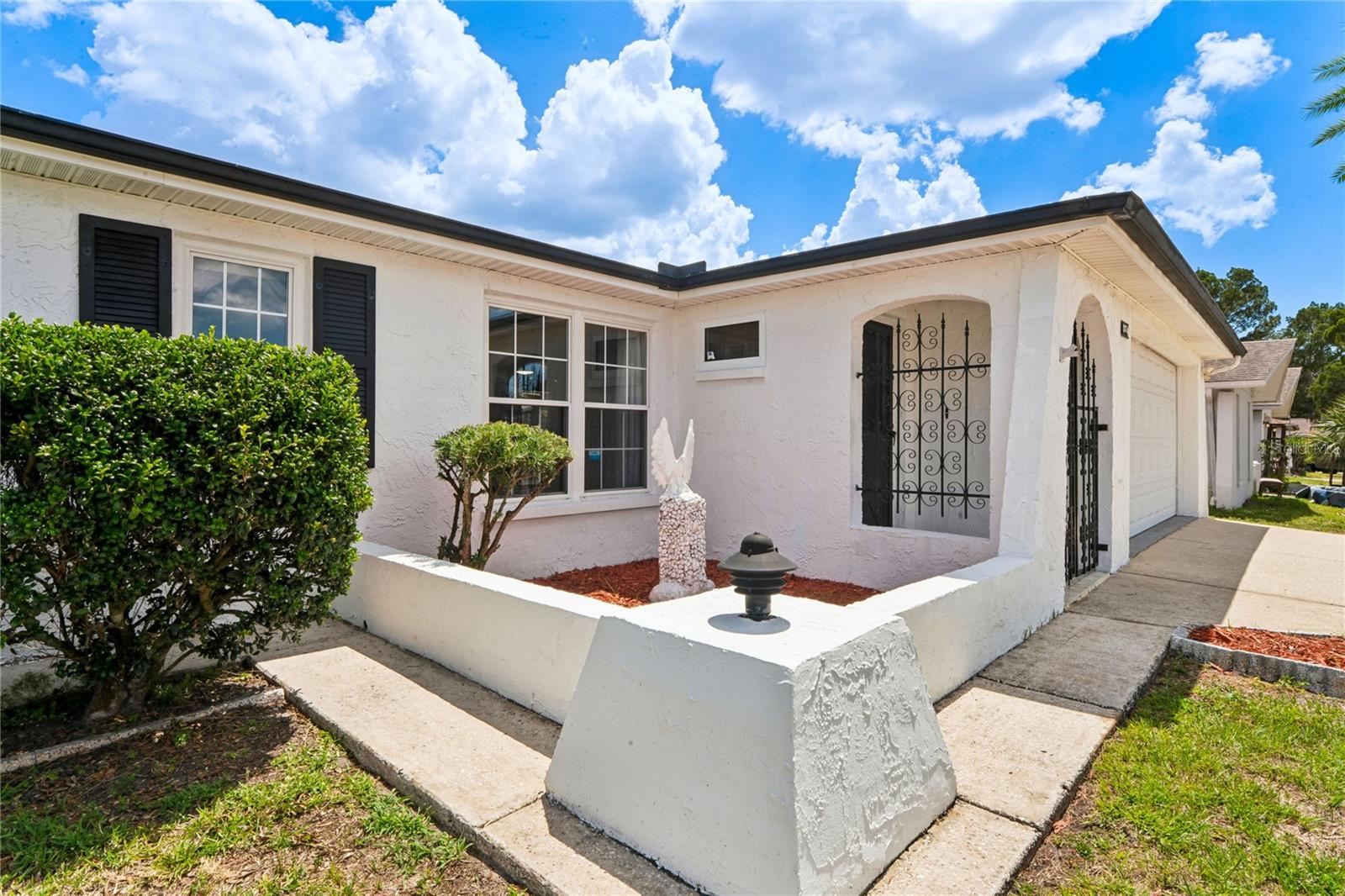 EMBASSY HILLS - Residential