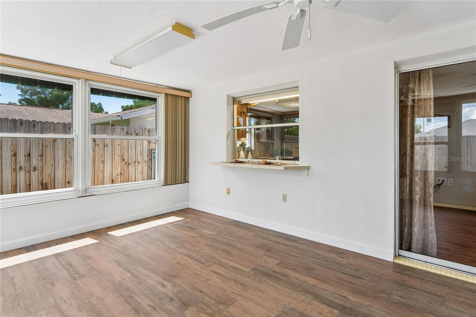 EMBASSY HILLS - Residential