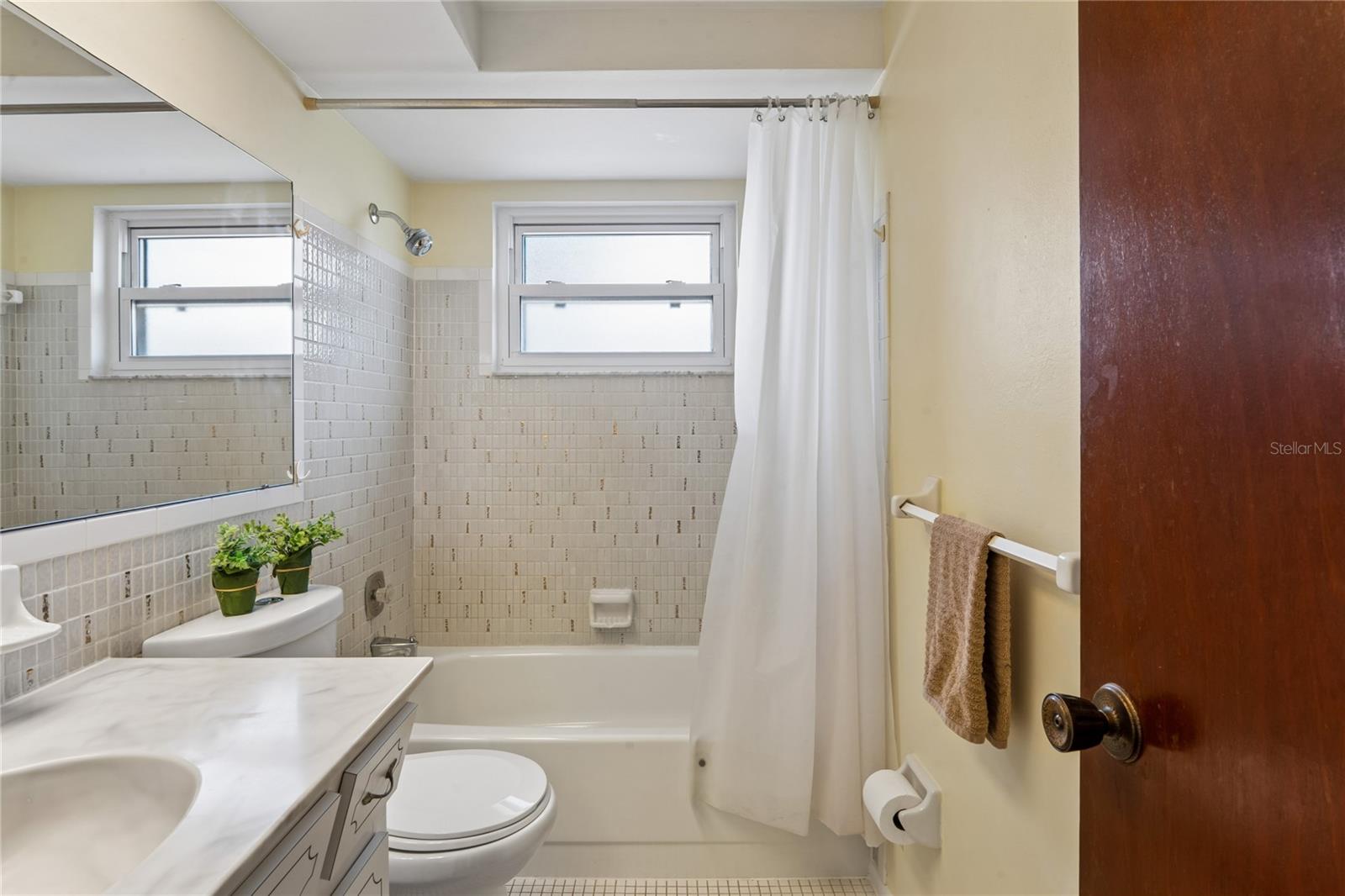 EMBASSY HILLS - Residential