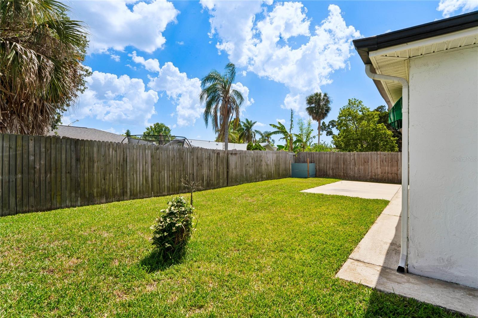EMBASSY HILLS - Residential