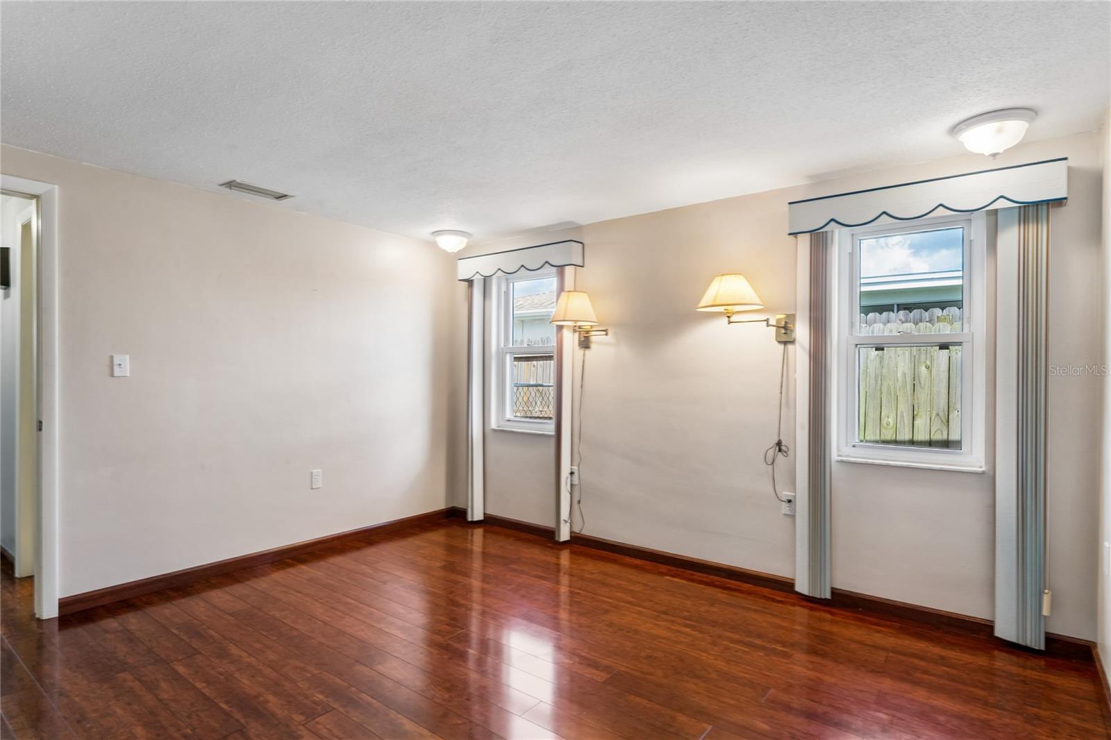 EMBASSY HILLS - Residential