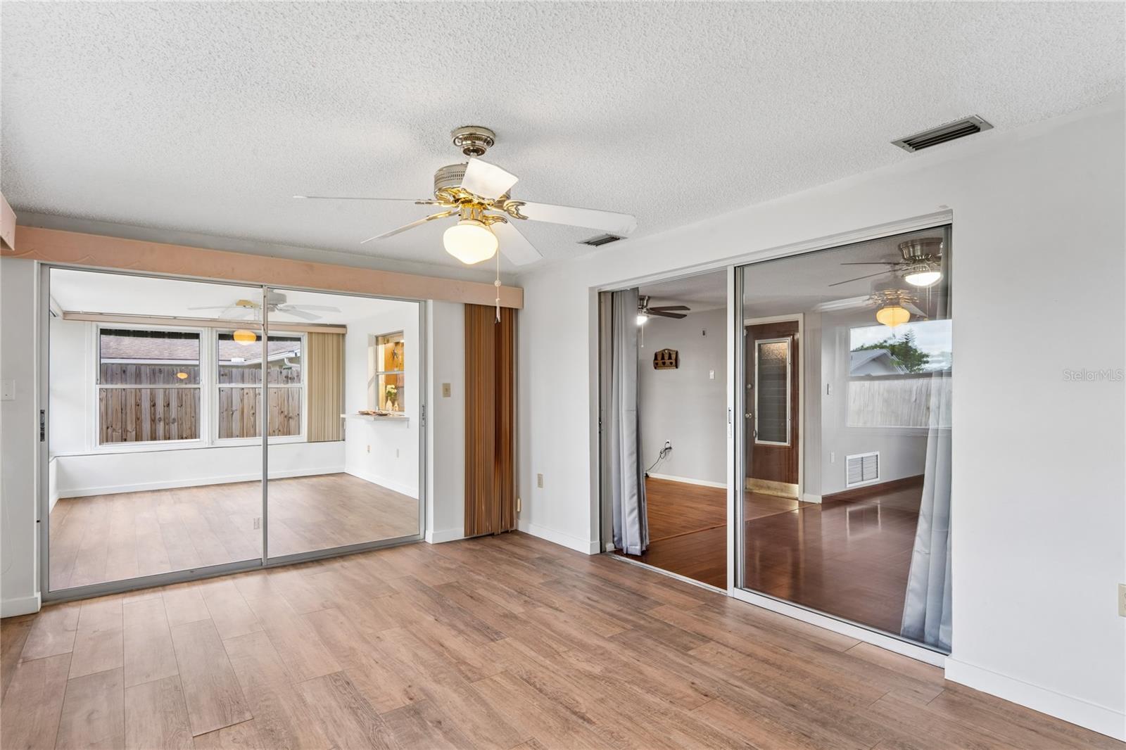 EMBASSY HILLS - Residential