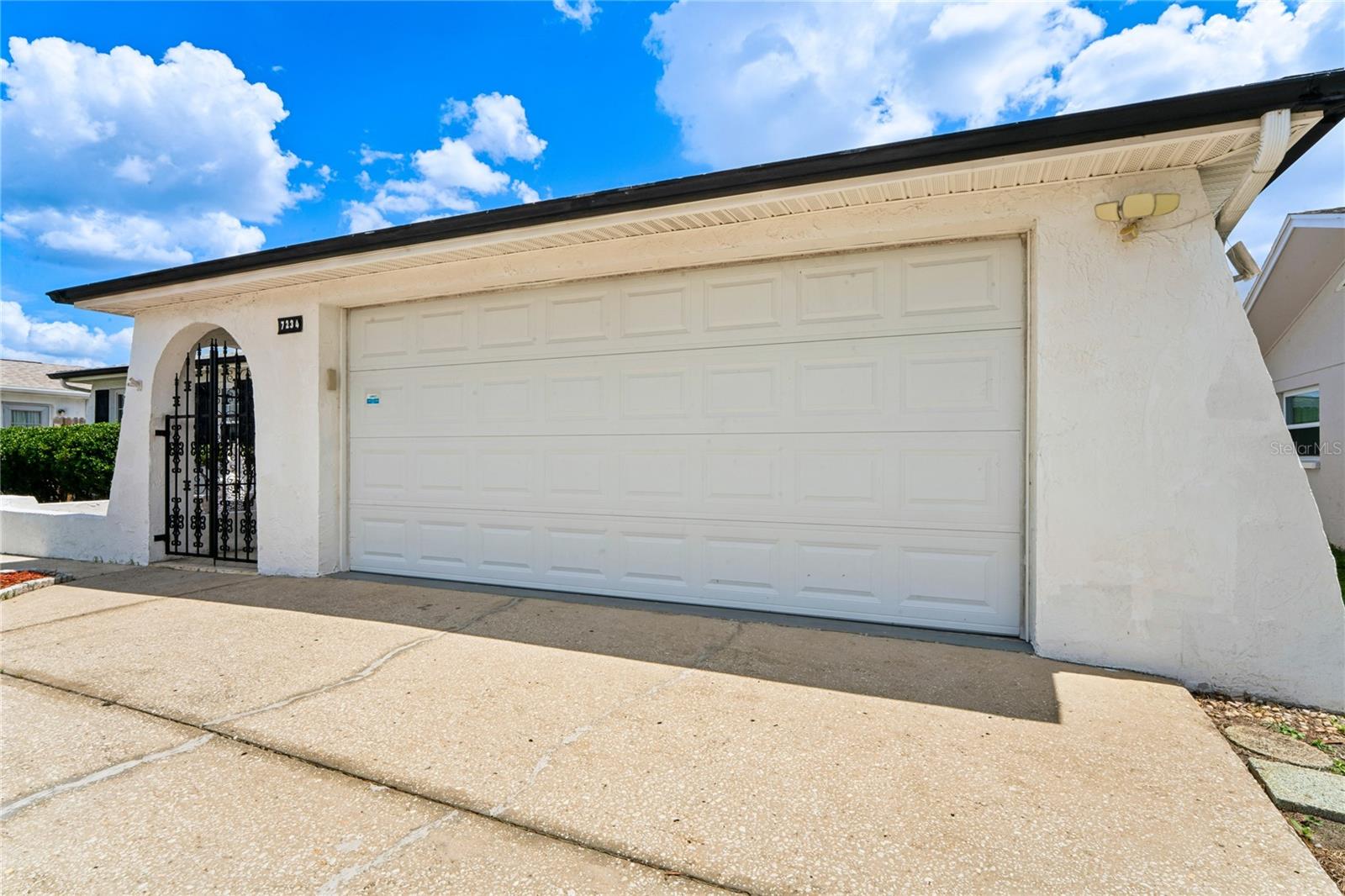 EMBASSY HILLS - Residential