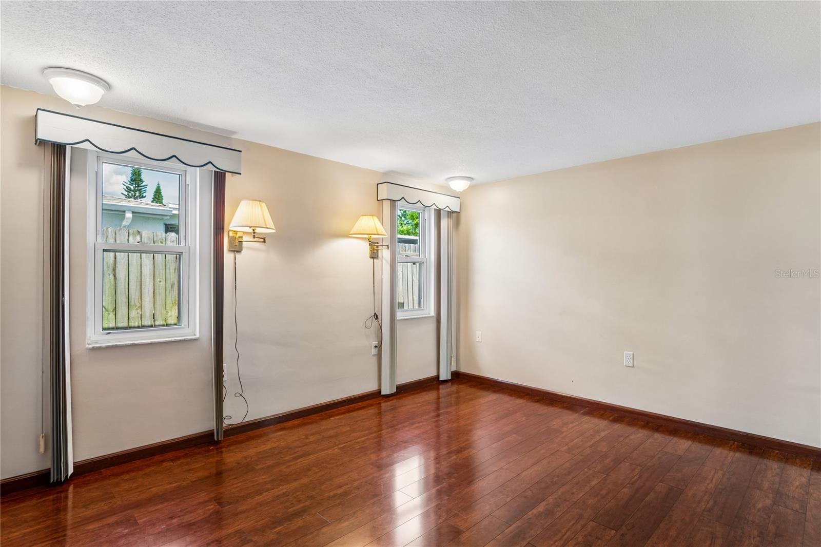 EMBASSY HILLS - Residential