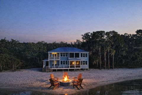 Photo of 424 Lake Mirror Drive, Lake Placid, FL 33852 (MLS # O6381861)