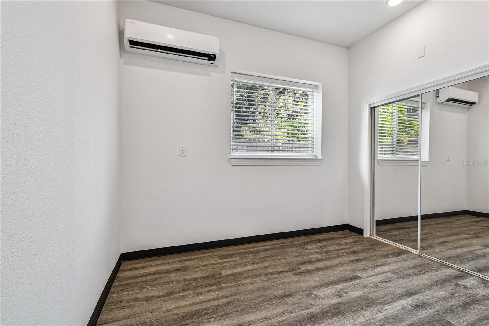 LAKE BREEZE SUB - Residential