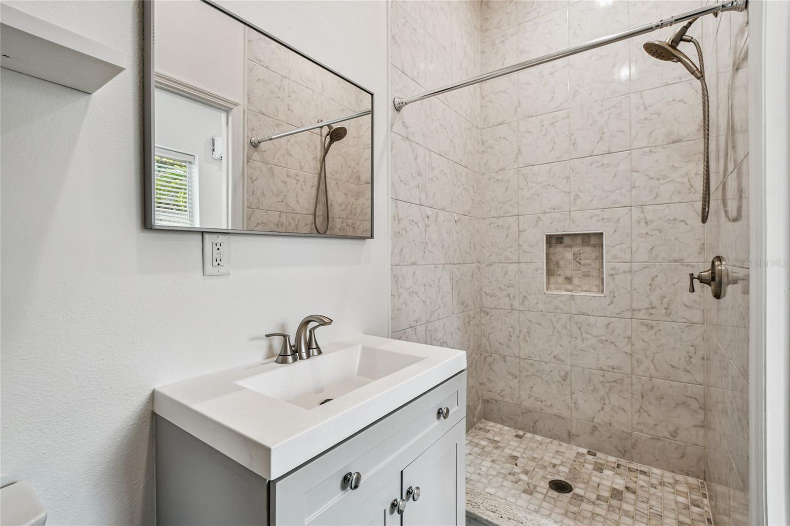 LAKE BREEZE SUB - Residential