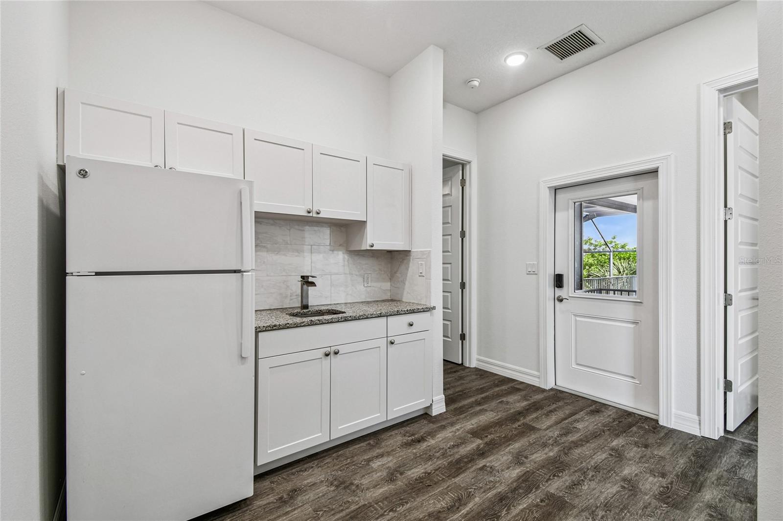 LAKE BREEZE SUB - Residential