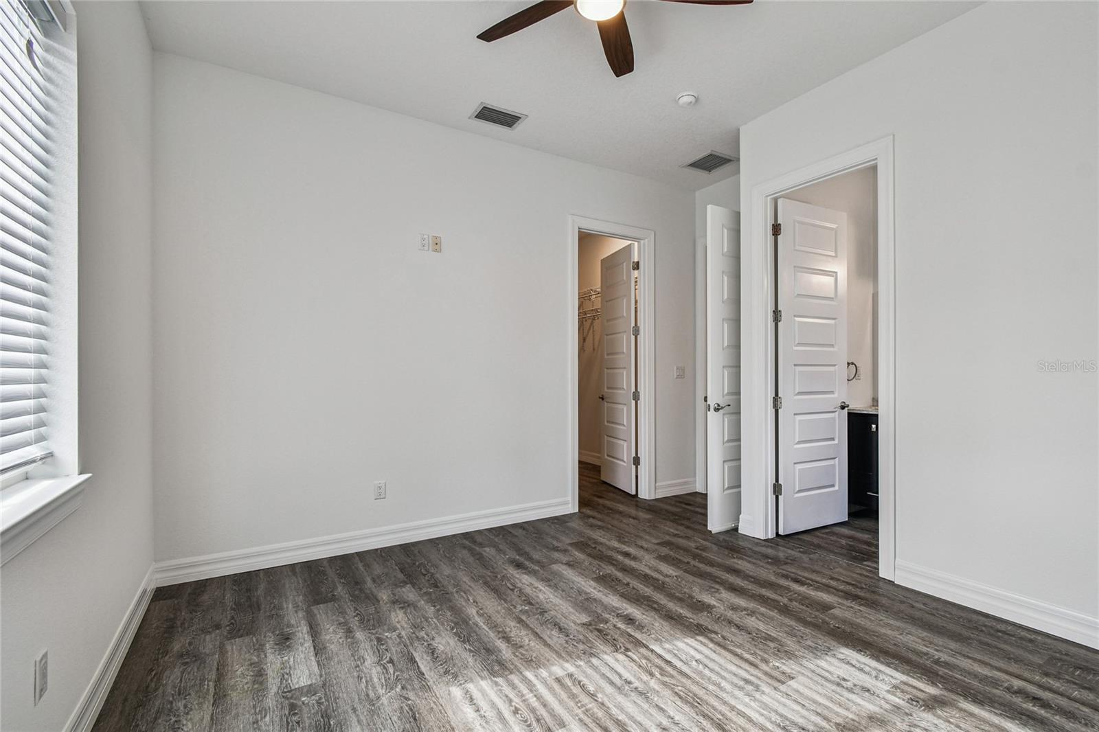 LAKE BREEZE SUB - Residential