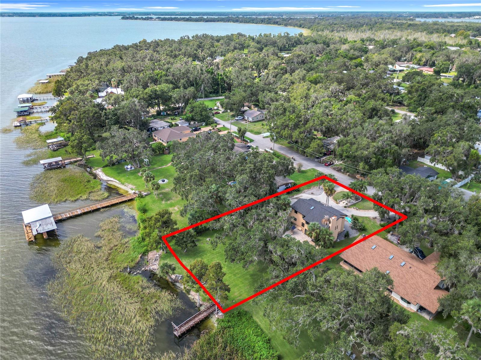 WATERS OF LAKE GRIFFIN - Residential